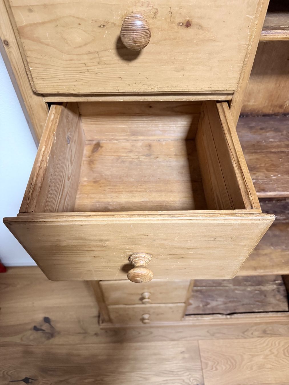 Armadi: Antiker Schrank / Kleiderschrank – Usato da Emmetten venduto da pattiko 2