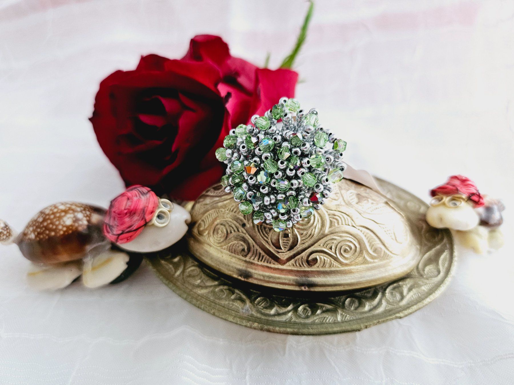 Anelli: Funkelnder Ring aus Swarovski Perlen grün – Nuovo (secondo la descrizione) da Dietikon venduto da Eleda