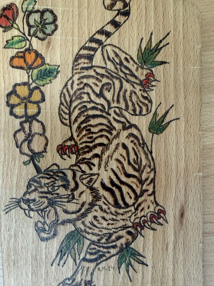 Articoli in legno: Schneidbrett aus Holz – Usato da Grenchen venduto da Bastet007 1