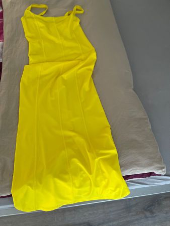 Robe jaune mi-longue stretch
