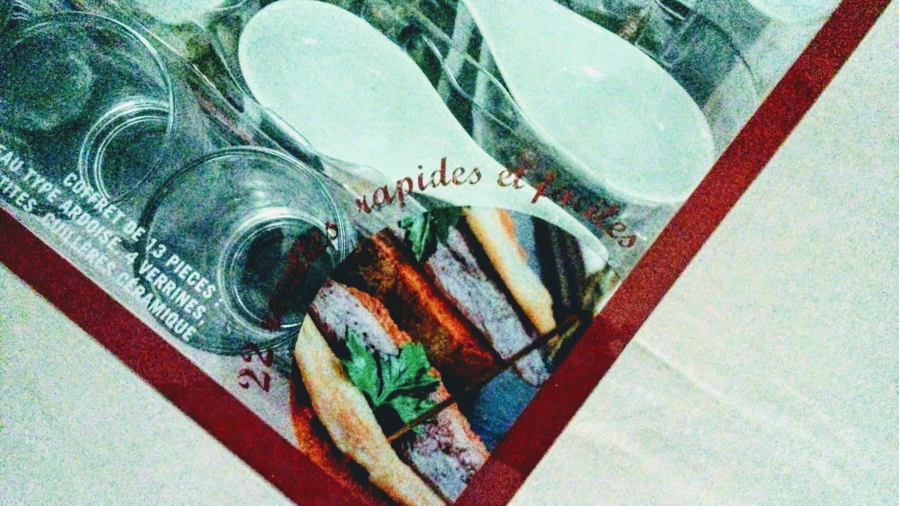 Geschirrsets: Tapas Set – Neu und originalverpackt aus Lausanne von Giles33 2