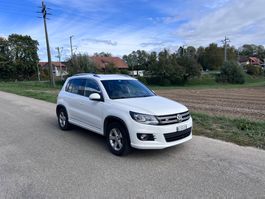 VW Tiguan 2.0 TSI – R-Line – 8-fach bereift