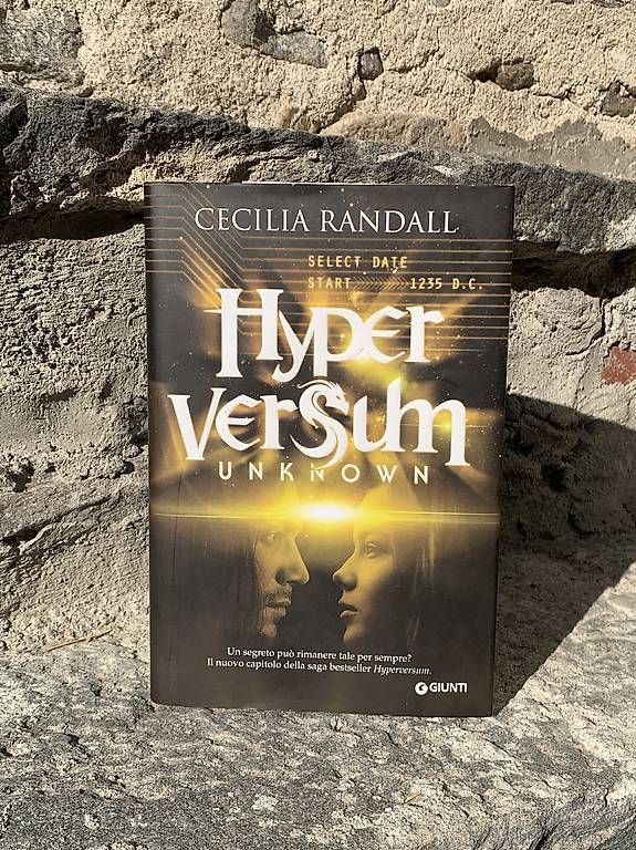 Libri: Hyperversum Unknown, Cecilia Randall – Usato da Roveredo GR venduto da ppe_xcs9