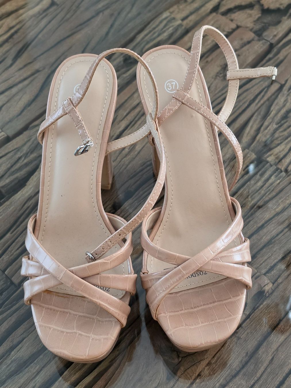 Scarpe da donna: Sommerliche Sandalen in Rosé, Gr.37 – Nuovo (secondo la descrizione) da Birr venduto da V-K 1