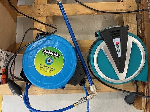 Compressori: Schlauchtrommel-Set  Druckluft & Elektro – Usato da Schlieren venduto da fel_5xs9