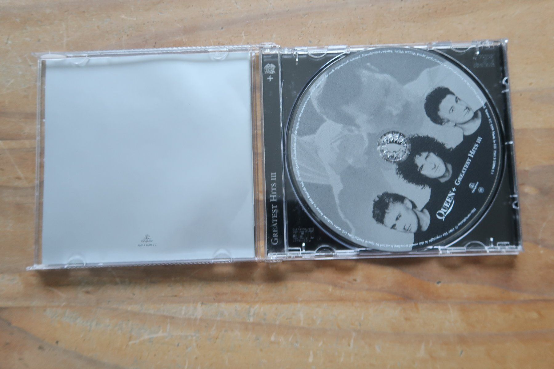 CD: QUEEN - GREATEST HITS III - CD – Usato da Basel venduto da Patiscat 3