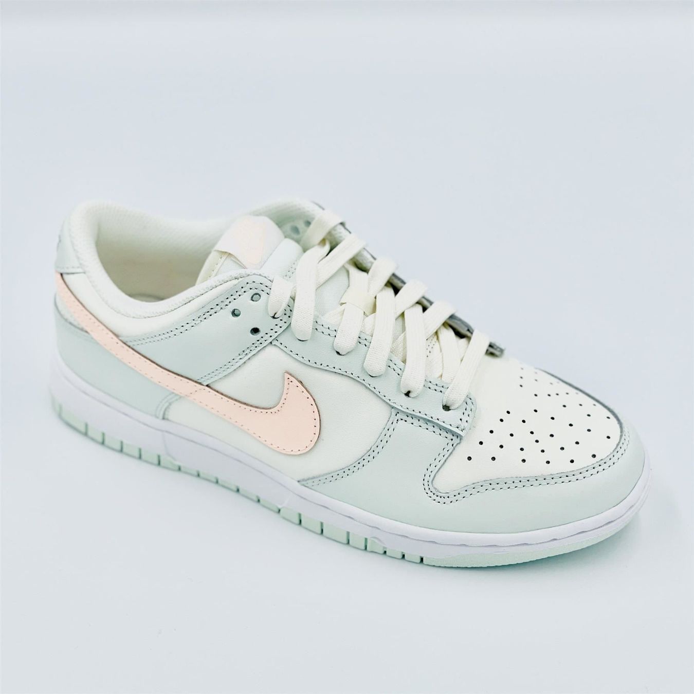Nike Damenschuhe: Nike Dunk Low Barely Green (W) EU 40.5 – Neu und originalverpackt aus Erlinsbach von sasneakers 1