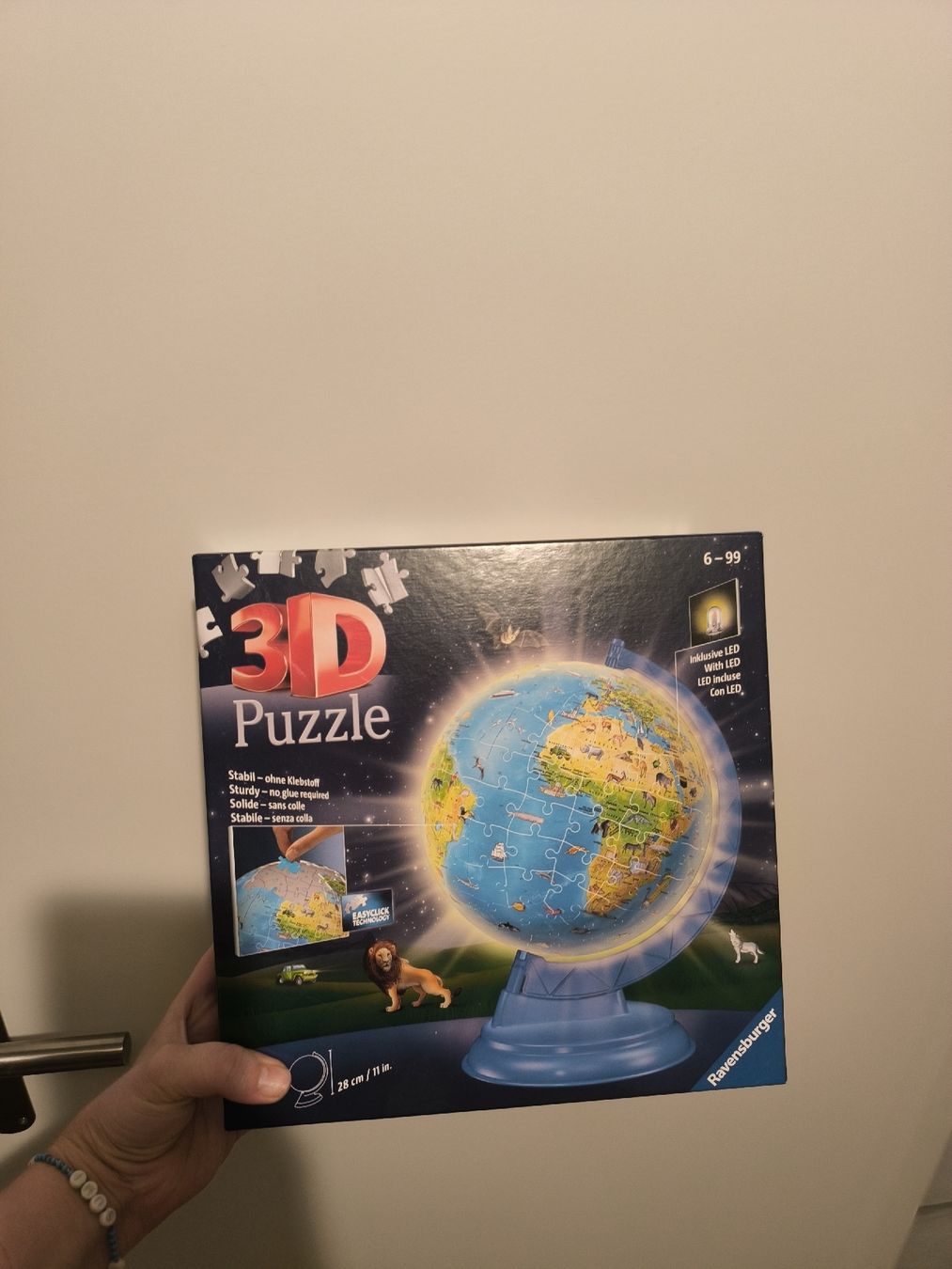 Ravensburger Puzzle: Ravensburger 3D Puzzle-Ball mit LED - Globus – Nuovo (secondo la descrizione) da Toffen venduto da Larissyy