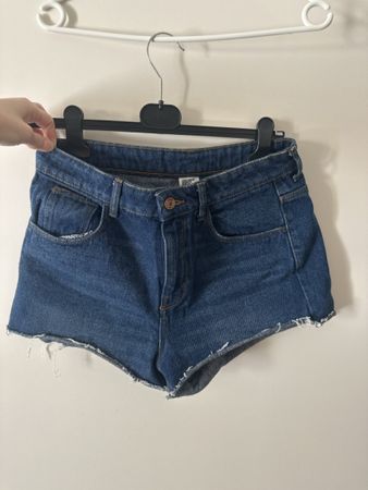 H&M Jeans Shorts, Gr. 40, High Waist, Top Zustand!