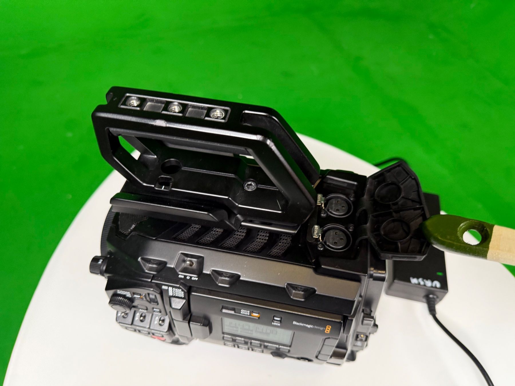 Videocamere: Caméra Blackmagic URSA Mini Pro 4.6K EF – Usato da Alle venduto da lebassiste 4