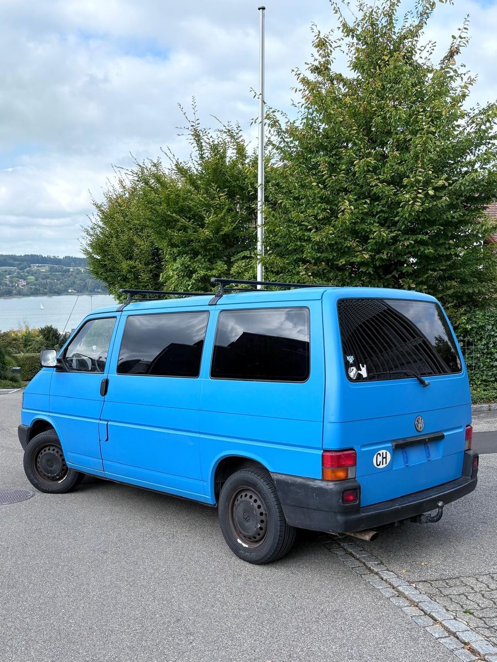 VW Veicoli da campeggio: VW T4 Campervan - ausgebaut – Usato da Steckborn venduto da rboelsterli 1