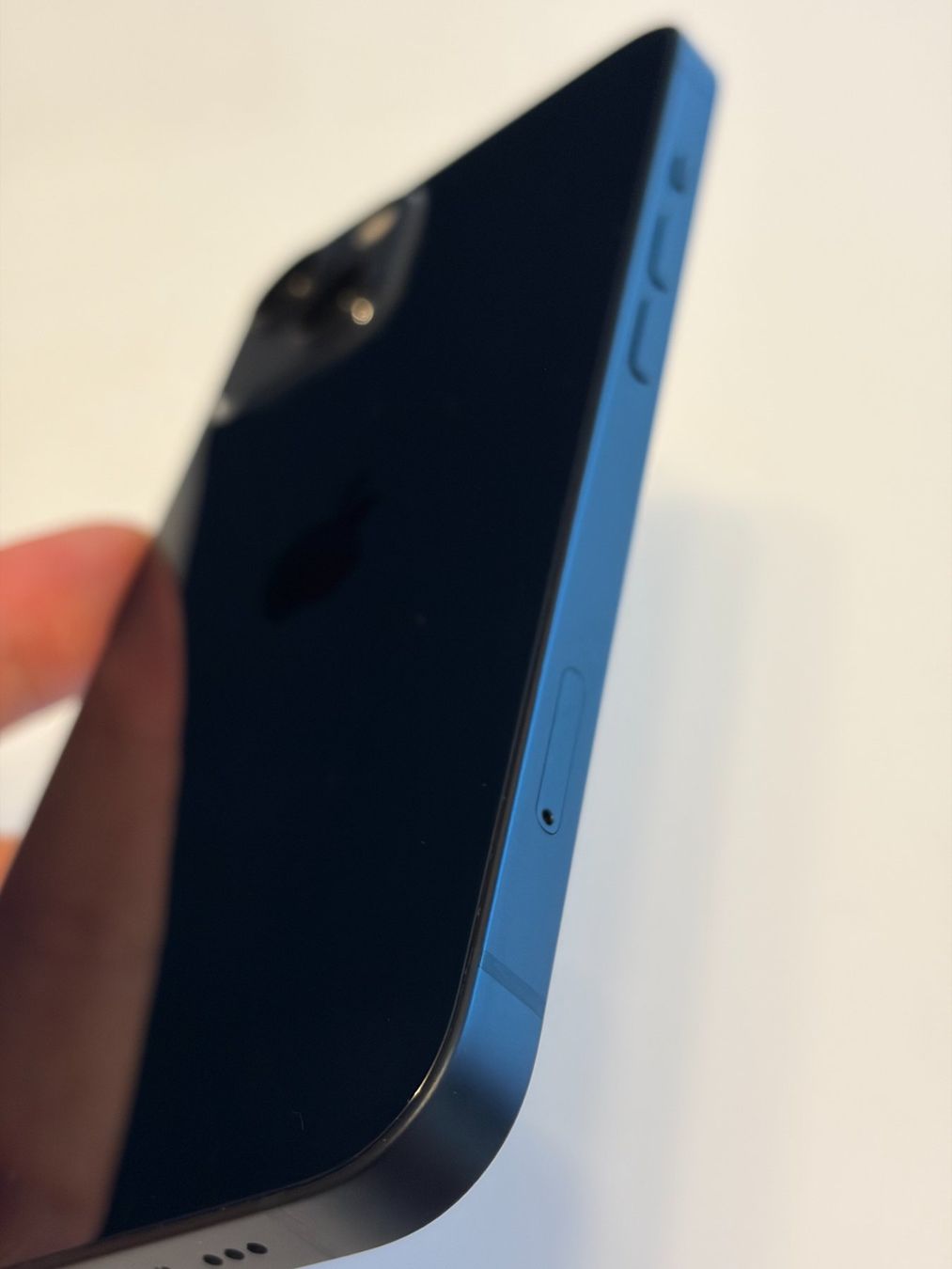 Apple Telefoni cellulari / Smartphones: iPhone 13 | 128 GB | Midnight Black | Akku 89% – Usato da St. Gallen venduto da adr_k 7