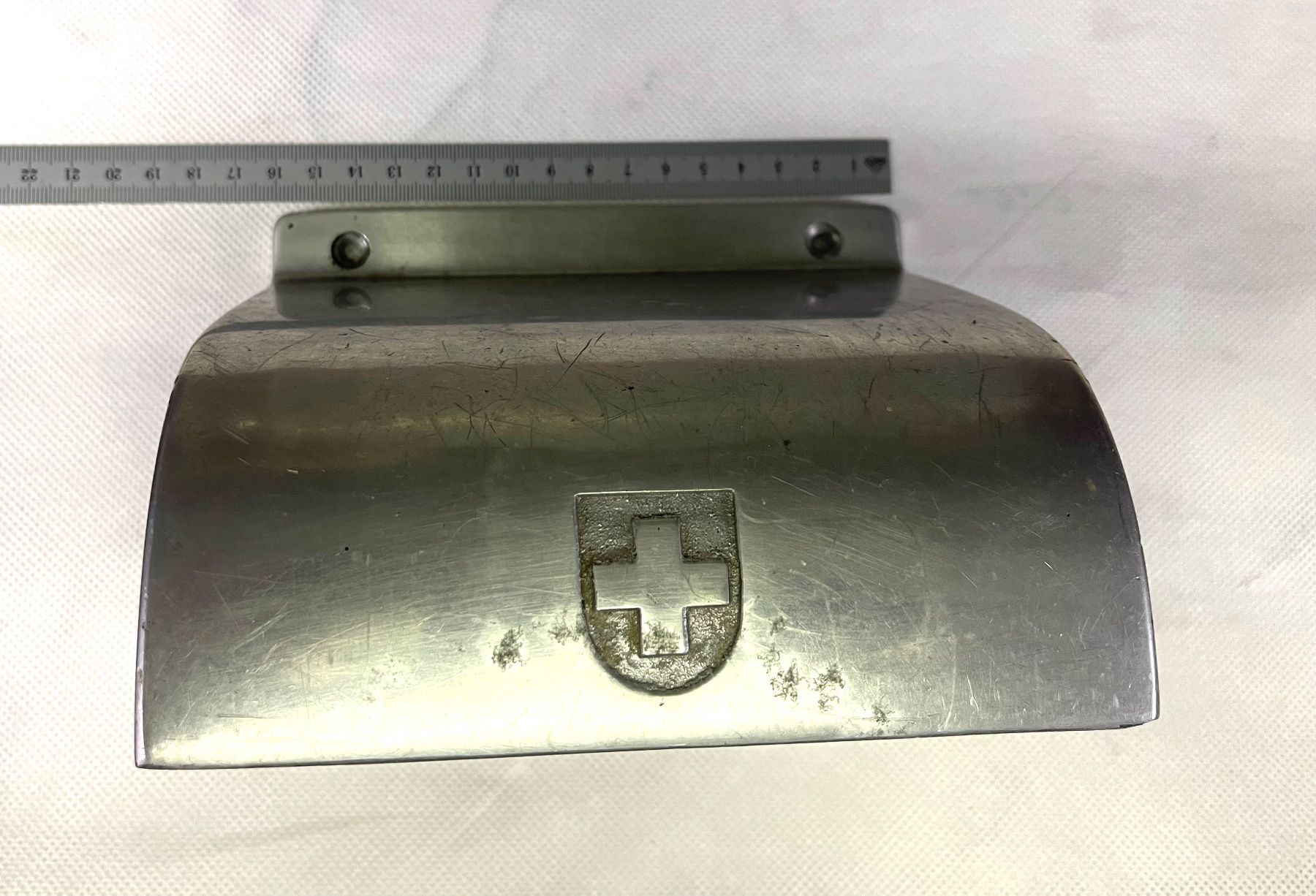 Fixations: WC-Papierrollenhalter SBB oder RhB aus Metall – D'occasion à Untervaz par Xun 5