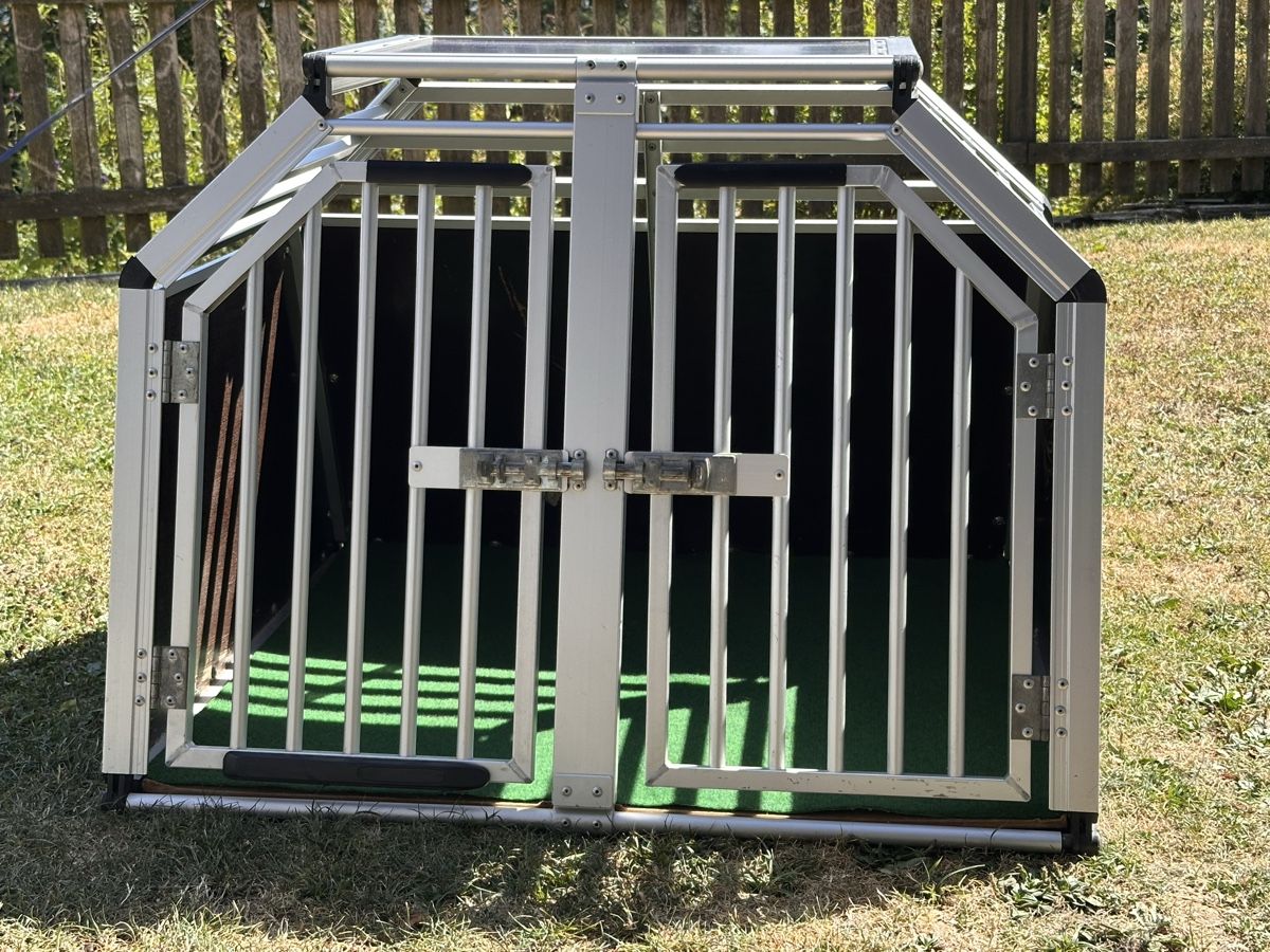 Cages, transport & sécurité: Hundebox – D'occasion à Balm b. Günsberg par Kakadou