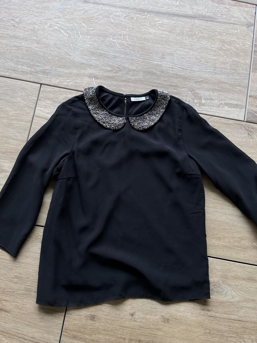 Only Camicette: ONLY Bluse schwarz – Usato da Zuzwil SG venduto da dieschnellemichelle