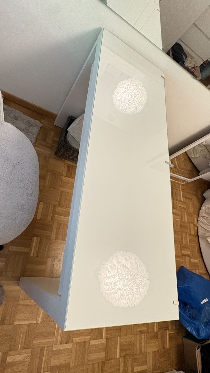Ikea Scrivanie: Ikea Schreibtisch – Usato da Luzern venduto da lea_7hn8