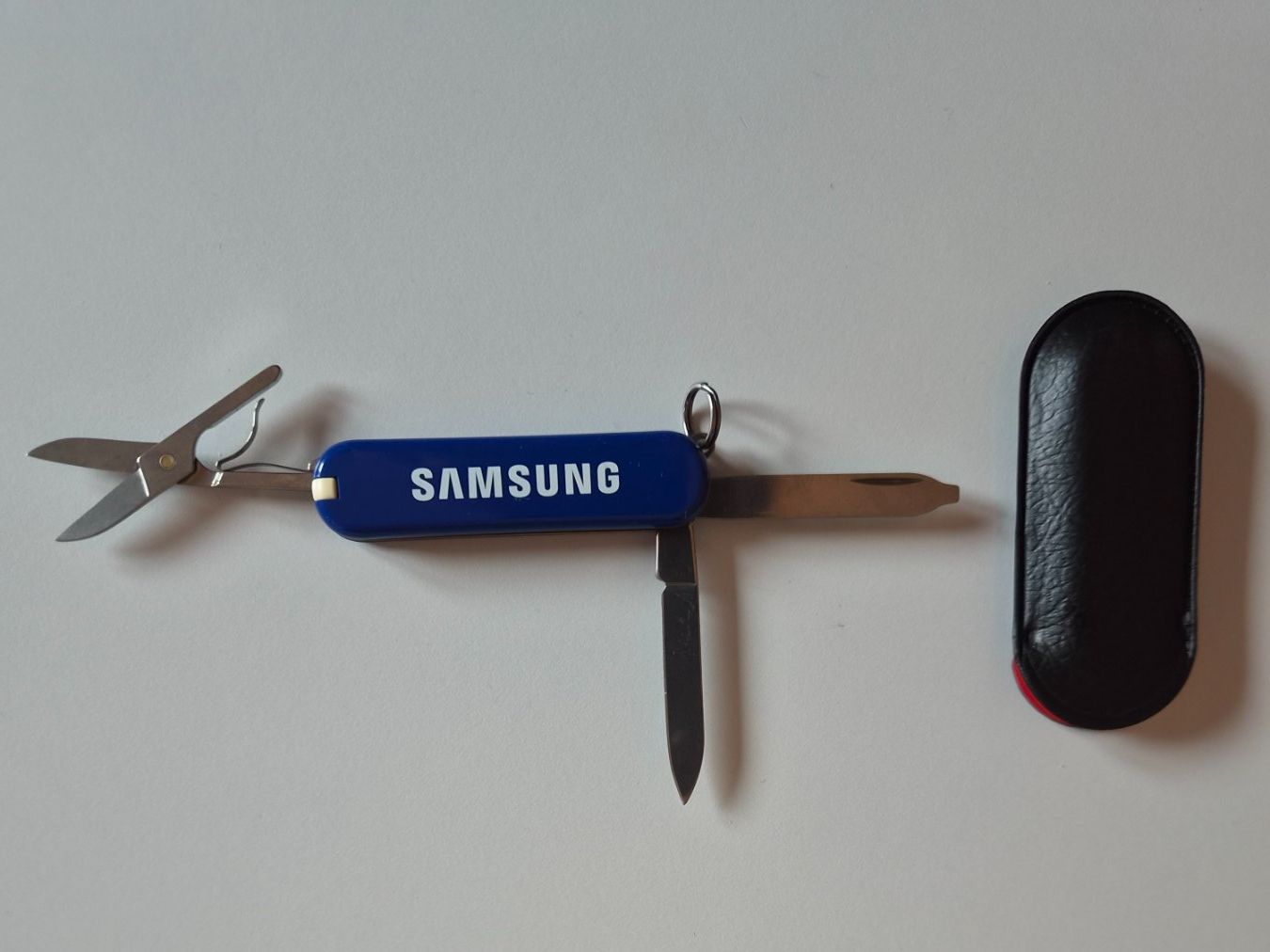 Victorinox Coltelli tascabile: Victorinox Taschenmesser, klein – Nuovo e nell'imballaggio originale da Davos Platz venduto da Canada1995
