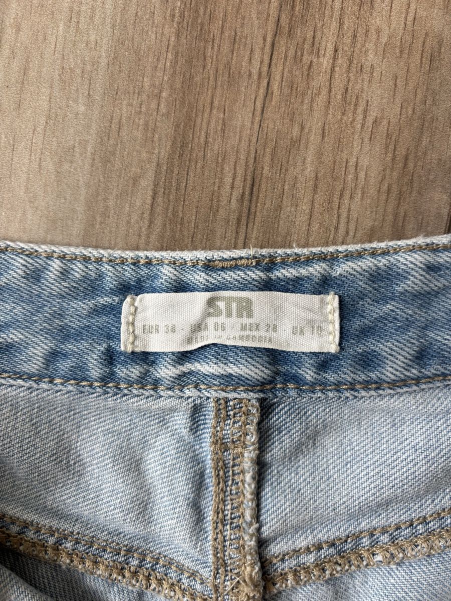 Stradivarius Jeans: Hellblaue Jeans straight-leg Stradivarius Gr. 38 – Nuovo (secondo la descrizione) da Richterswil venduto da ViviKiKo 2