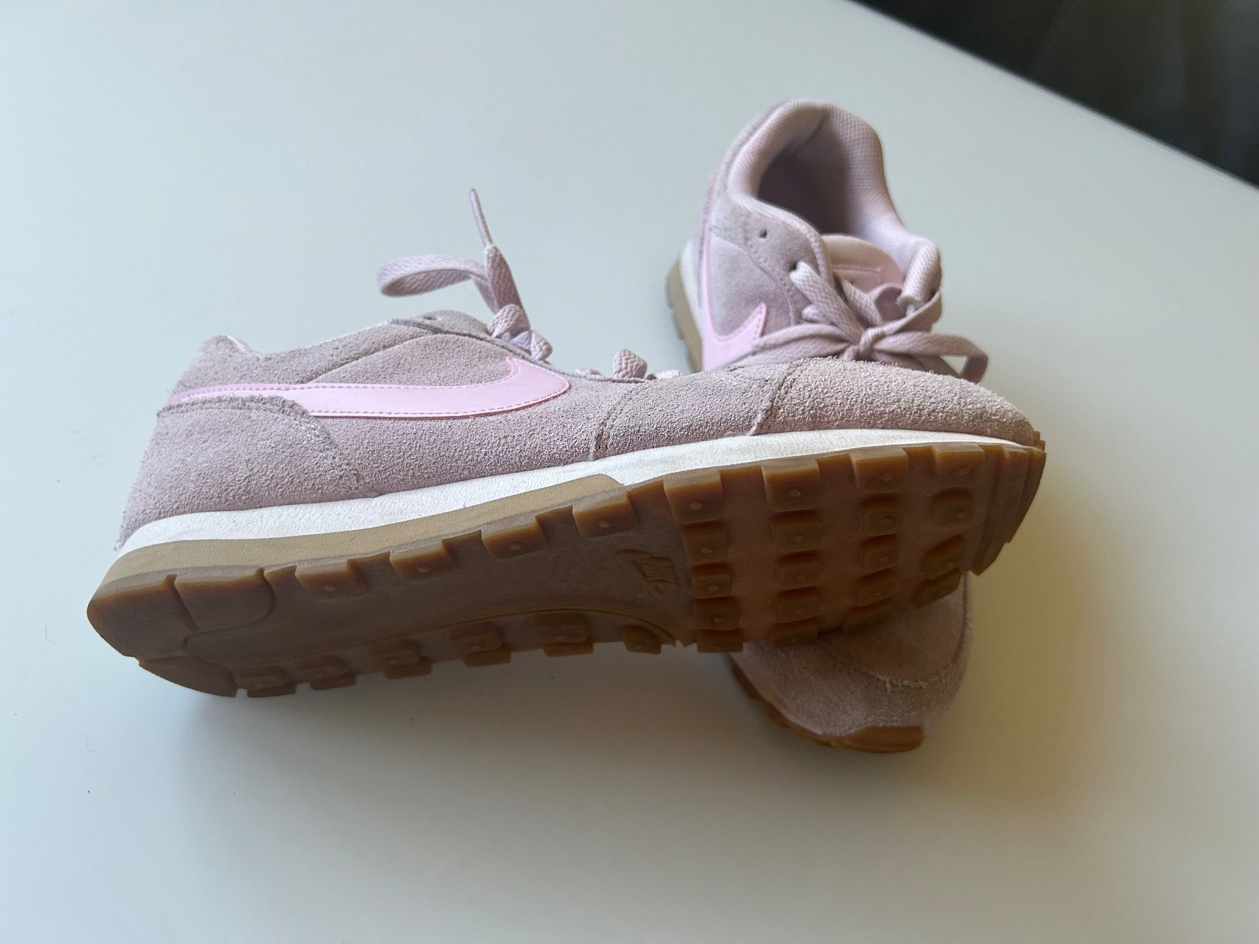 Nike Chaussures femmes: Nike Sneaker, Gr. 40.5, rosa – D'occasion à Seuzach par del_w5vl 2