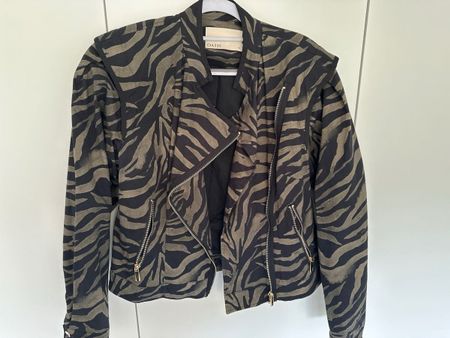 Damen Jacke Oasis Animalprint Grösse 10 neuwertig