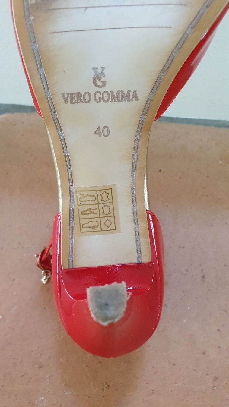 Damenschuhe: Rot-goldene High Heels – Gebraucht aus Jona von Lucie.P 4