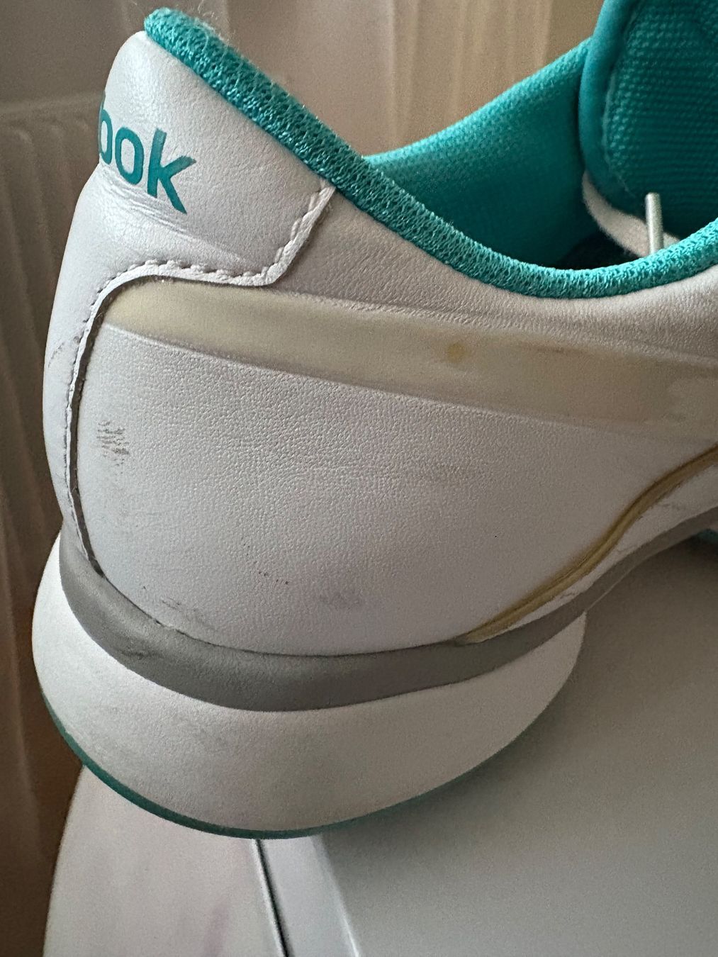 Reebok Scarpe da donna: REEBOK Snieker gr39 – Usato da Niederbipp venduto da blu_jw7r 7