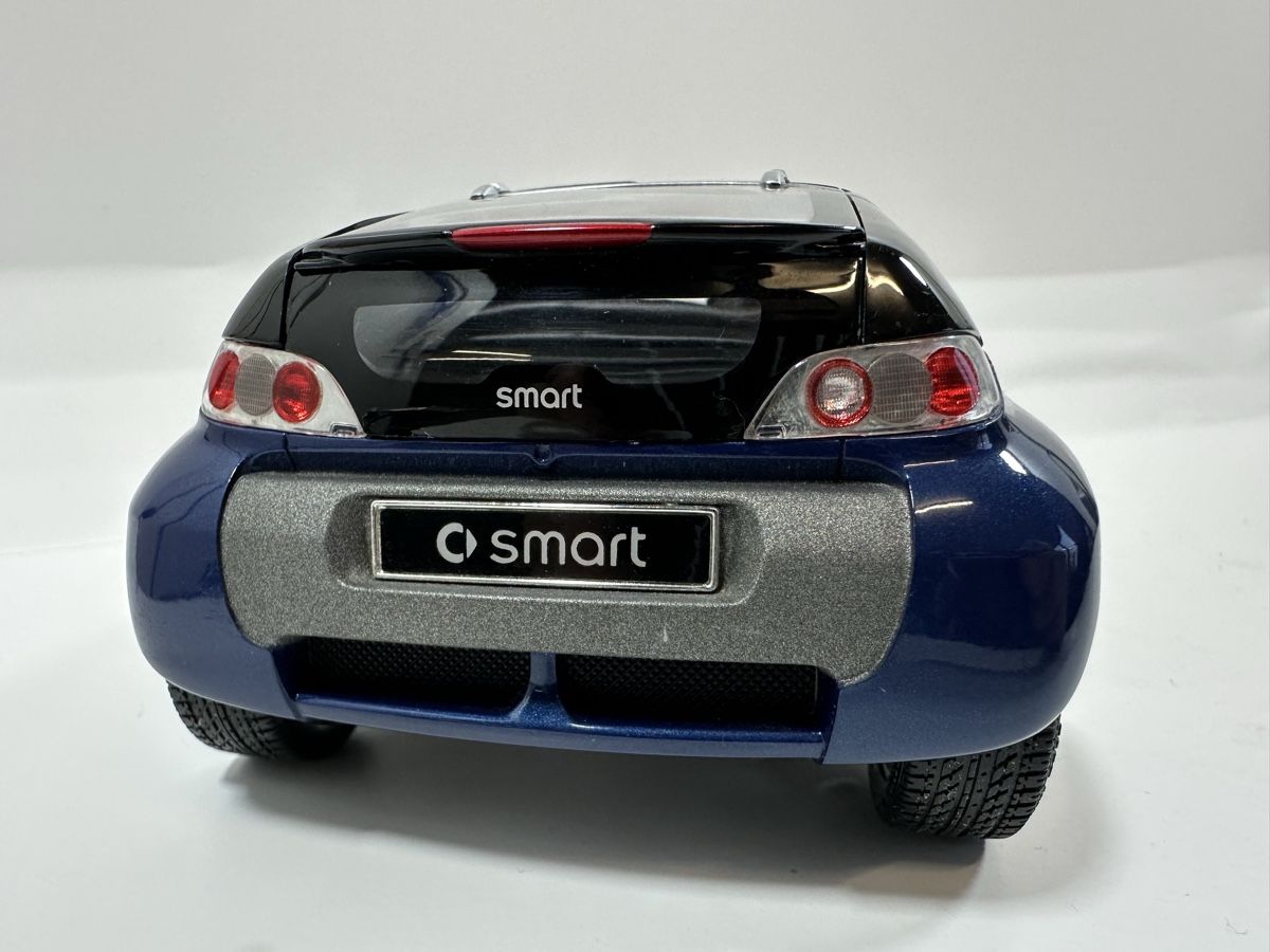 Kyosho Modellini d'auto: Smart Roadster 1:18, dunkelblau, KYOSHO – Usato da Zofingen venduto da rf9_x2xt 4