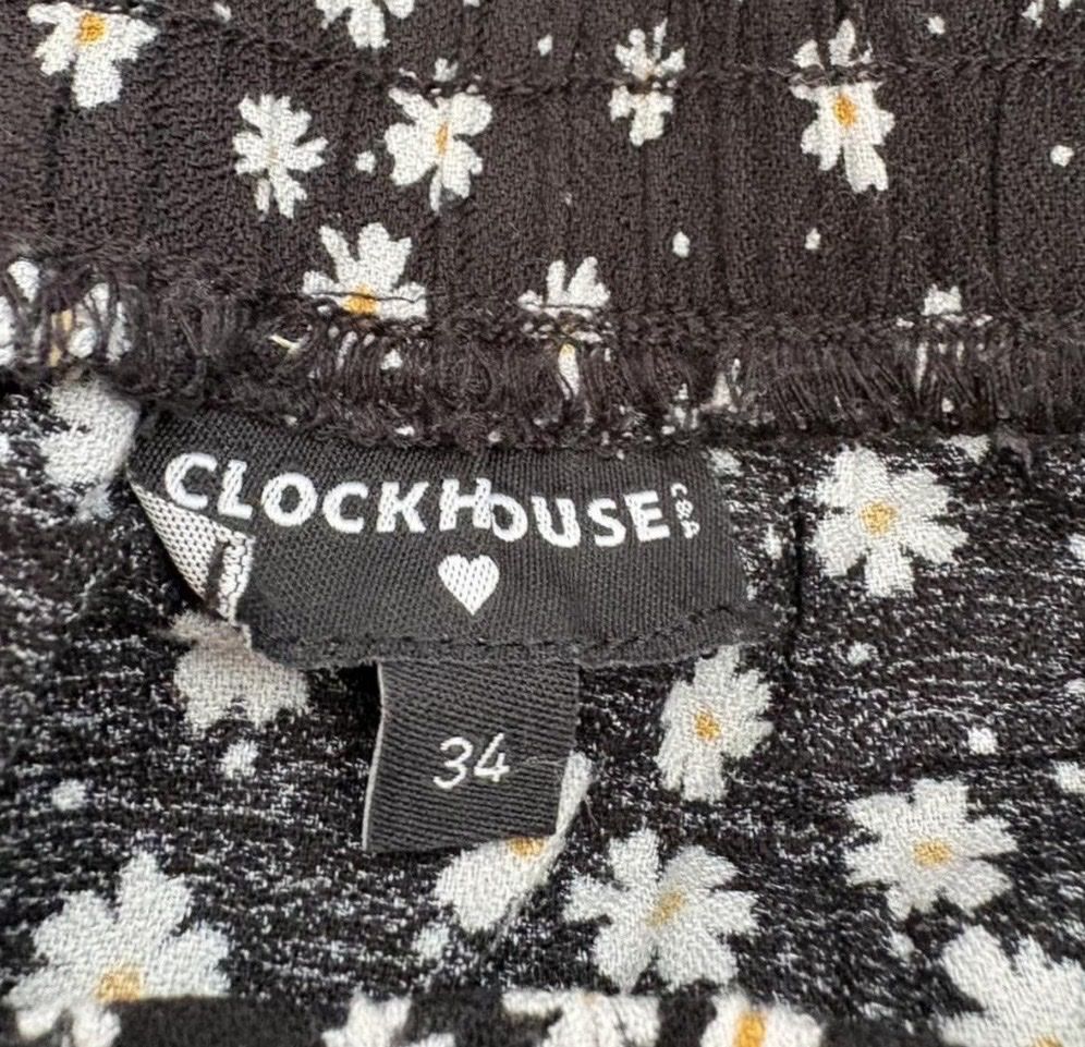 Röcke: jupe noire à fleurs  – Gebraucht aus Ardon von loanneroch 1