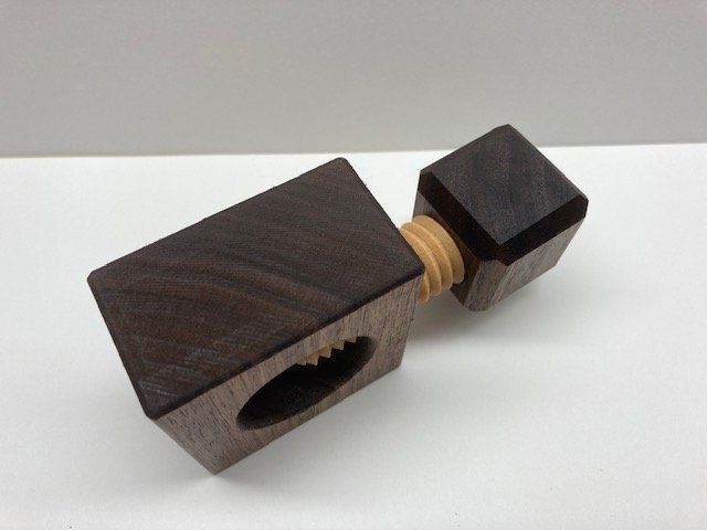 Articoli in legno: Nussknacker Nussbaum – Nuovo (secondo la descrizione) da Illgau venduto da Pbuergler1 2