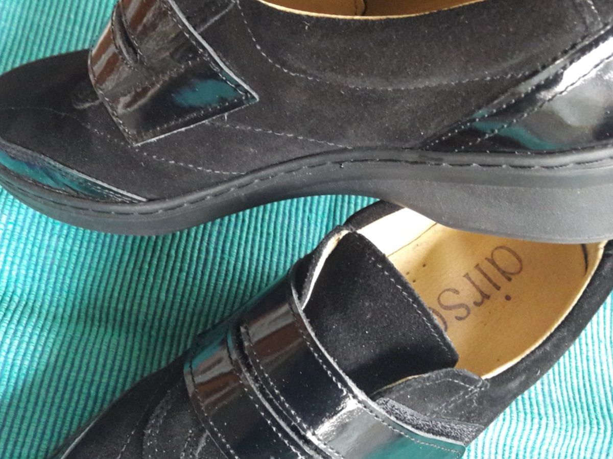Scarpe da donna: SCHUHE - 39 - LEDER - AIRSOFT COMFORT + -Schwarz – Usato da Luzern venduto da miocarobabbonetoscan 1