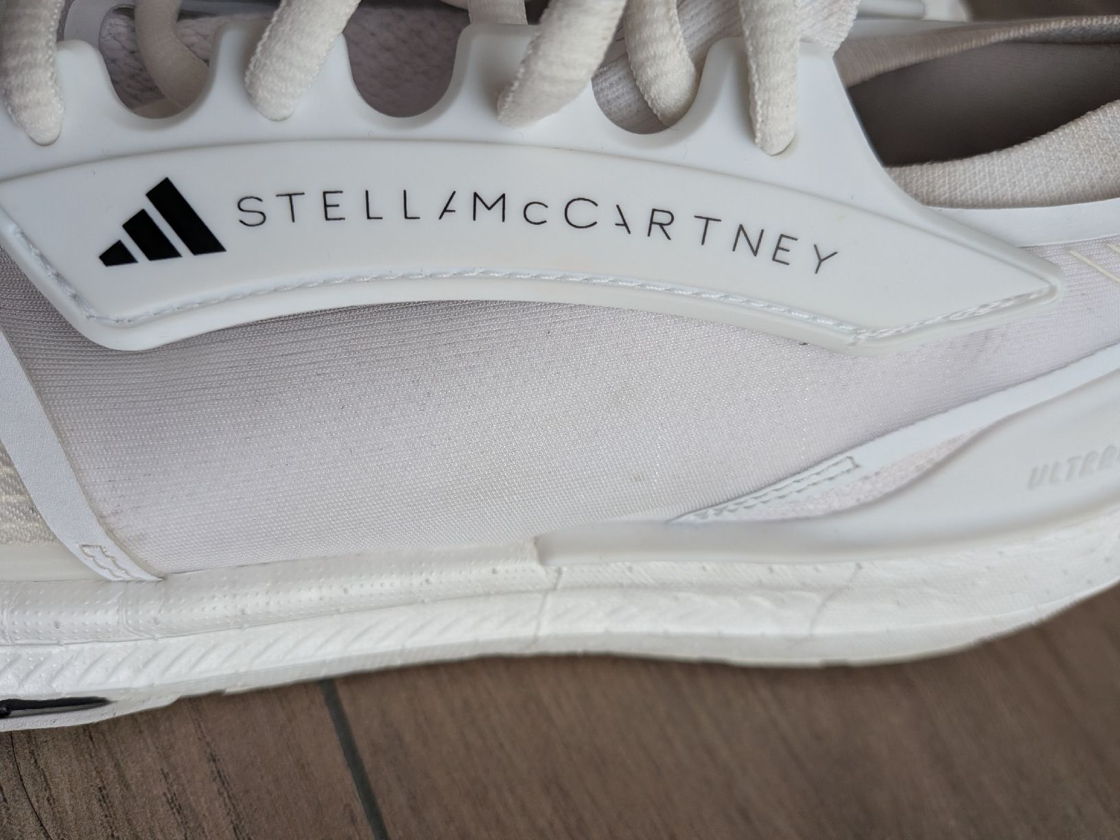 Stella McCartney Scarpe da donna: Stella McCartney x Adidas White Sneakers – Usato da Morges venduto da dhi_y2qk 1