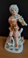 Porzellan Figur Junge mit Violine und Gans