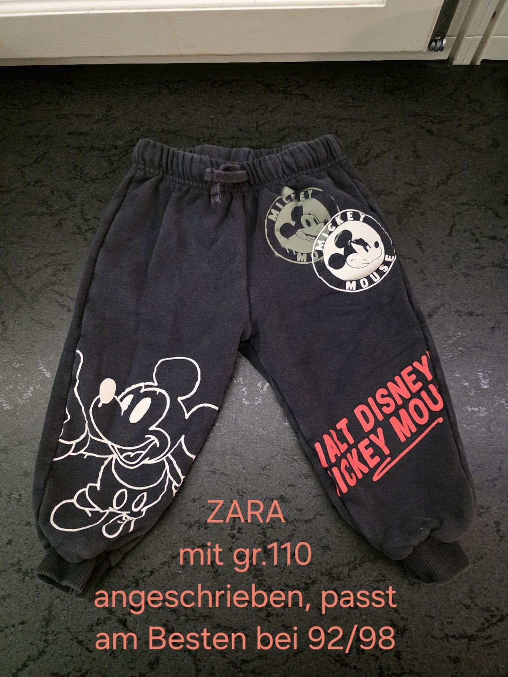 Zara Pantaloni: ZARA 92/98 (110) – Usato da St. Peterzell venduto da upcycling_