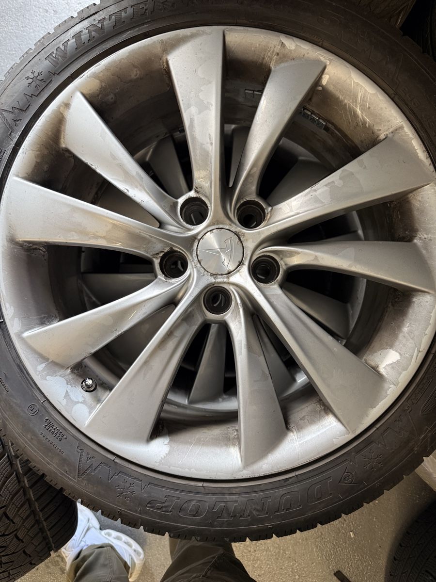 Pneumatici & Ruote complete: Tesla Model S Winterräder Original – Usato da Wagen venduto da Nemox 2