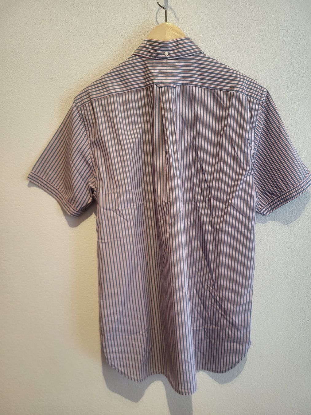 Gant Camicie: GANT - Chemise Comme Neuve, Taille M – Usato da Haute-Nendaz venduto da DetoutDerien 2