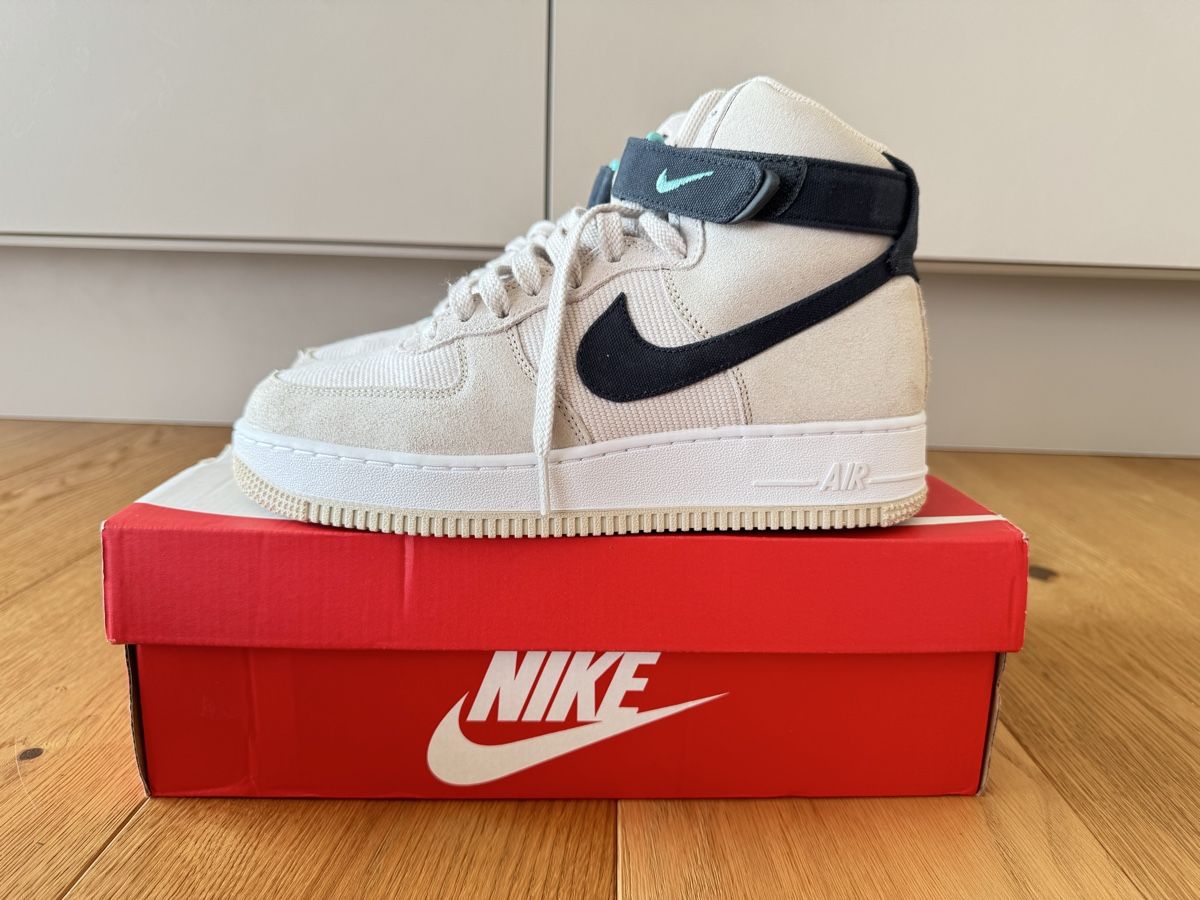 Nike Scarpe da uomo: Nike Air Force 1 mid – Nuovo e nell'imballaggio originale da Grenchen venduto da Levv
