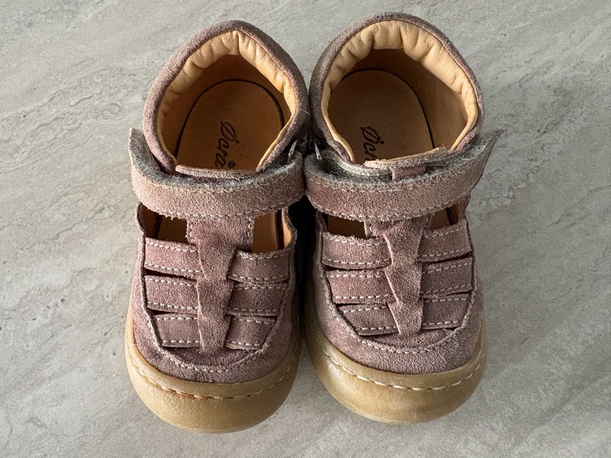 Schuhe für Mädchen: Sommerschuhe für Mädchen, Grösse 20 – Gebraucht aus Zürich von Anushka86