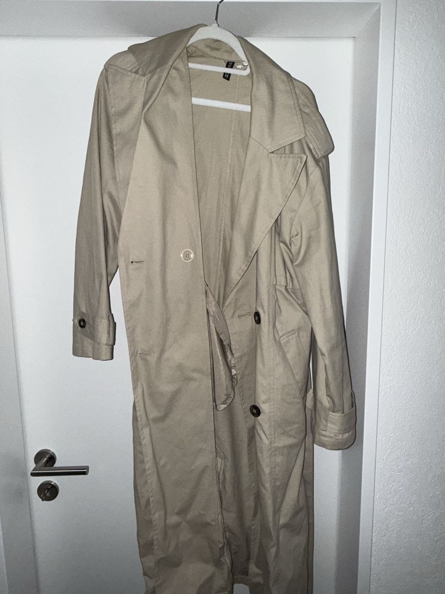 H&M Cappotti: Gut erhaltener Beige Trenchcoat – Nuovo (secondo la descrizione) da Hüttwilen venduto da sar_8gj7