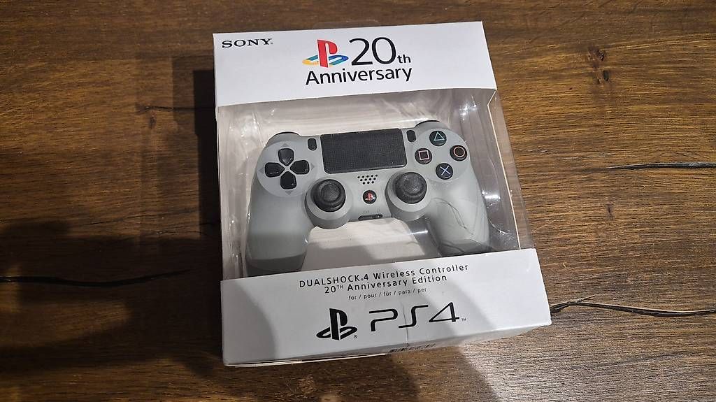 Sony Controller: Playstation 4 Controller 20th Annyversary Edition – Gebraucht aus Bühler von Appezeller