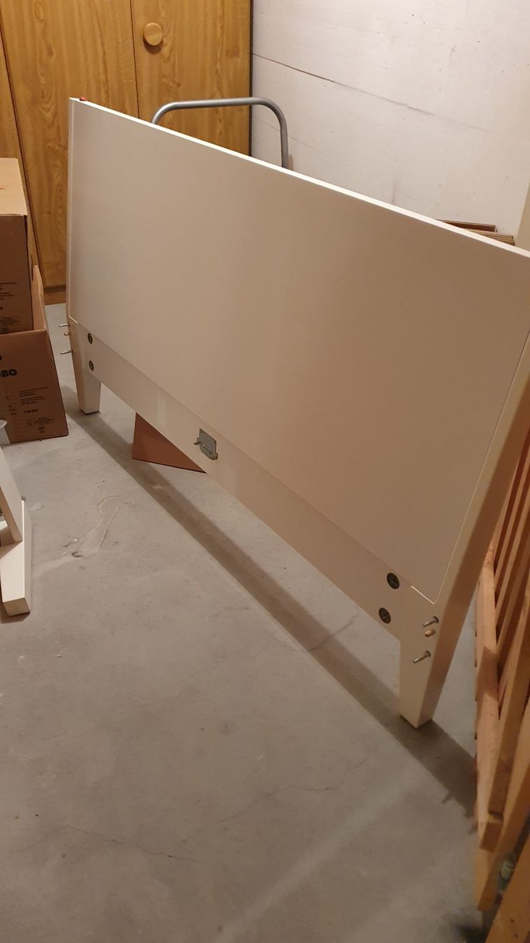 Ikea Letti: Ikea Bettrahmen massiv – Usato da Wohlen AG venduto da didacuscarr 1