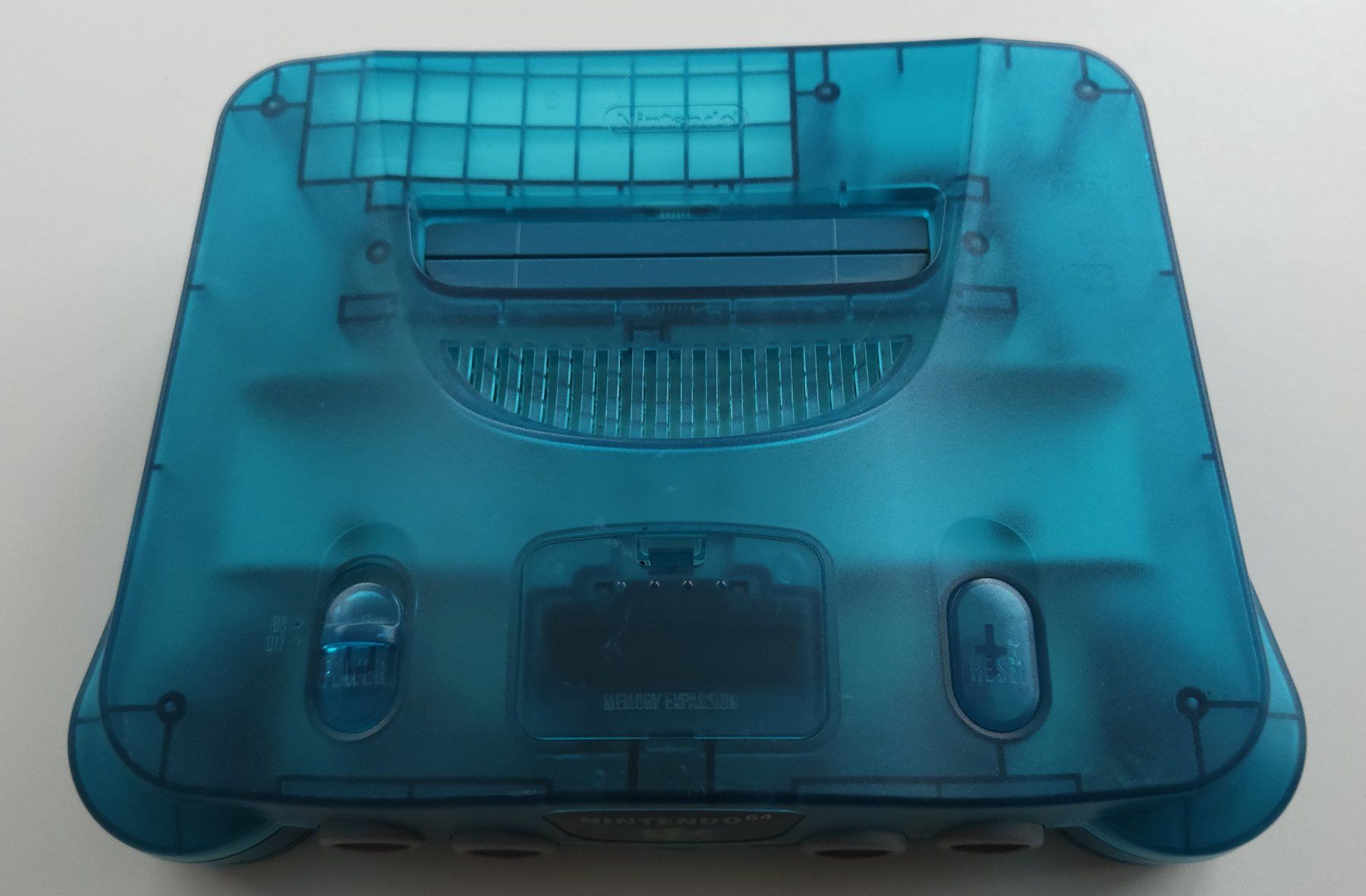 Nintendo Console: Konsole Nintendo 64 Ice Blue Funtastic + 3 Controllers – Usato da Autigny venduto da zel_gvl5 4