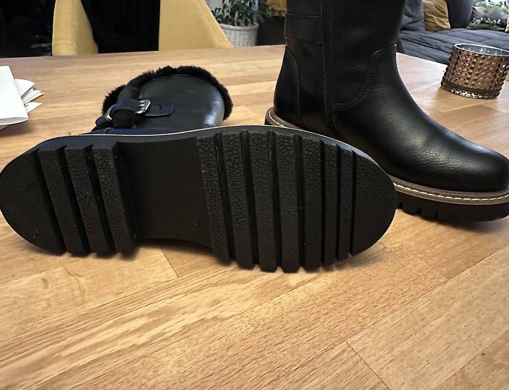 Dosenbach Scarpe da donna: Winterboots gefüttert Gr. 39 – Nuovo (secondo la descrizione) da Weinfelden venduto da Ki_maus66 2