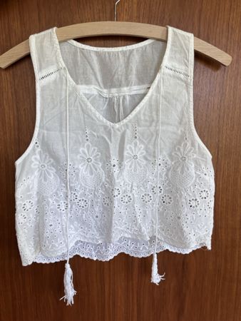 Weisse Bluse mit Stickerei Grösse S, antik, vintage