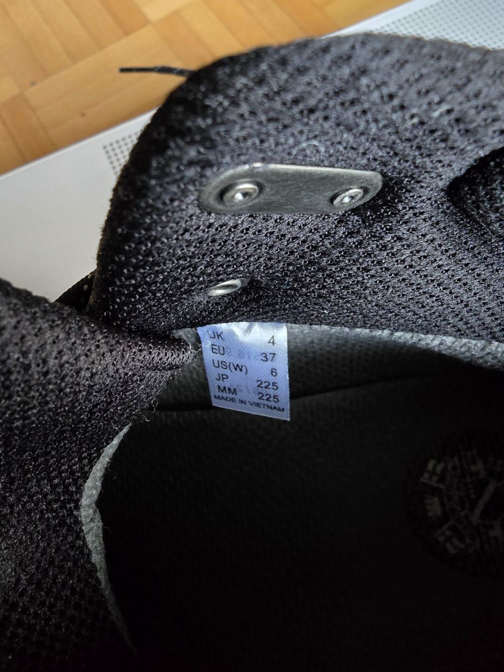 Helly Hansen Scarpe da donna: Helly Hansen Damen Winterschuhe Gr.37 – Usato da Eglisau venduto da zti_96kb 2