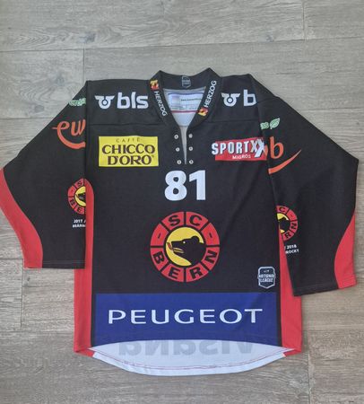 Hockey Trikot SCB Rüfenacht mit Originalunterschrift