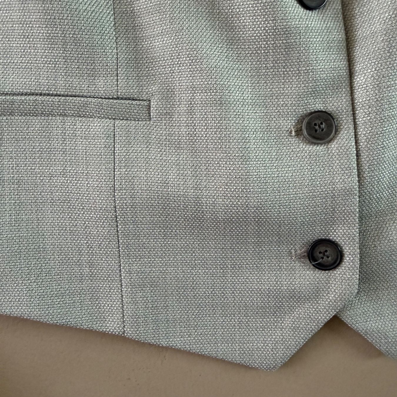 Zara Gilets: hellgraues ZARA Gilet 🩶 – D'occasion à zürich par vintage12 1