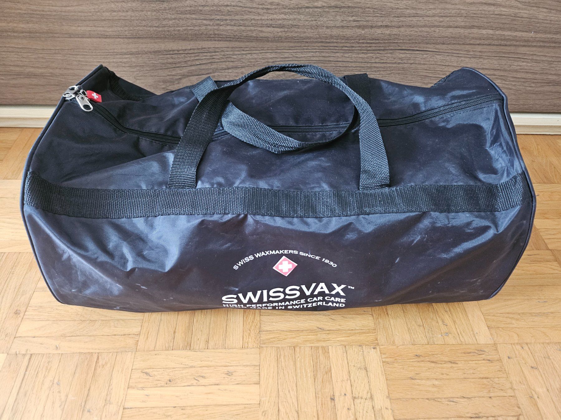 Taschen: Diverse Swissvax Taschen – Gebraucht aus Landquart von Spirit6 4