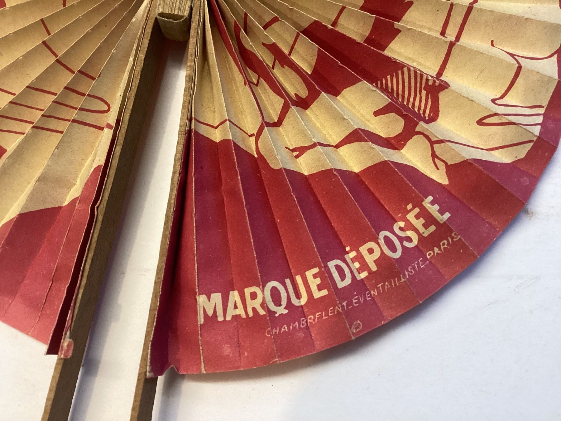 Tutte le decorazioni: Fächer. Alter Werbe-Fächer, Papier, Biere de l‘arc – Usato da Eglisau venduto da mar_5rn2 6