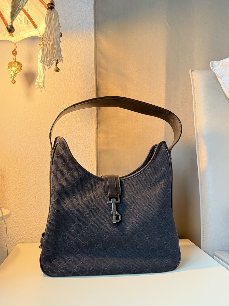 Gucci Borse da donna: Elegant Authentic Gucci Shoulder Bag - Great Condition! – Usato da Ittigen venduto da dyo_x8vw 1