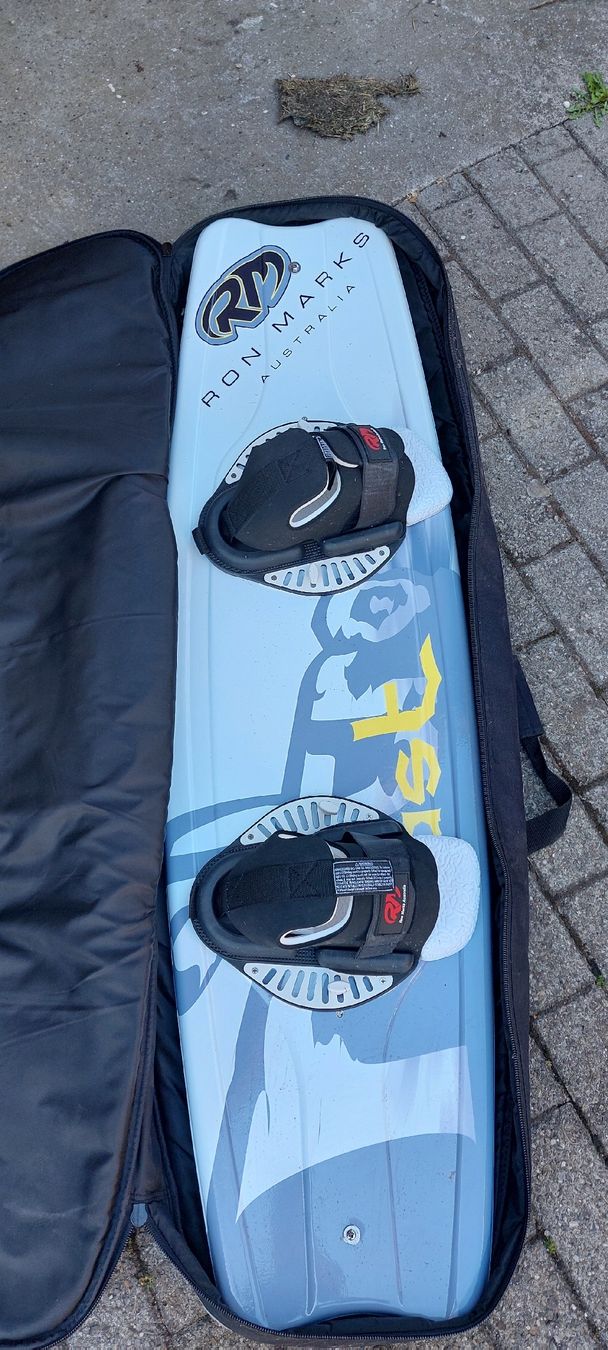 Planches de surf: Wakeboard Ron Marks Australia mit Bindung gebraucht – D'occasion à leibstadt par marchi10 7